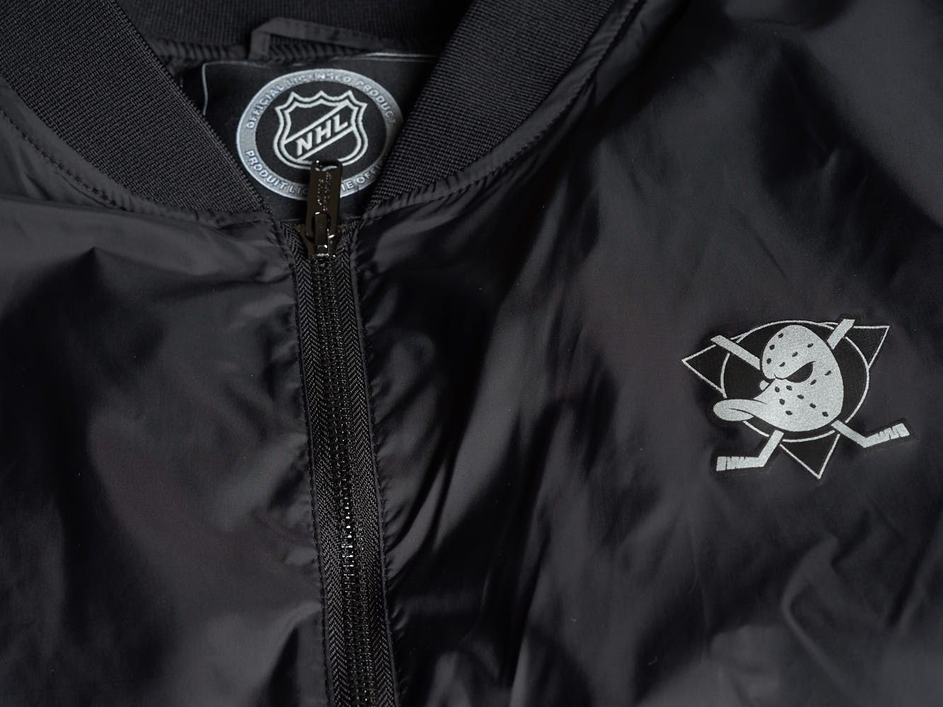 Цена на ветровка nhl anaheim ducks 57440 Ветровка NHL Anaheim Ducks 57440 