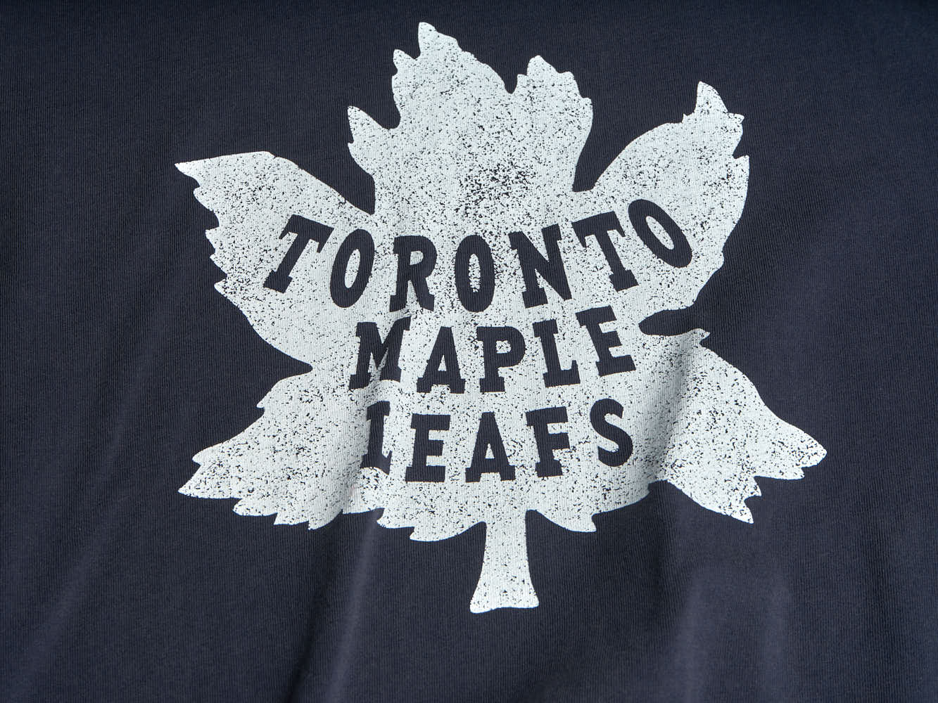 Цена на футболка nhl toronto maple leafs 309900Футболка NHL Toronto Maple Leafs 309900